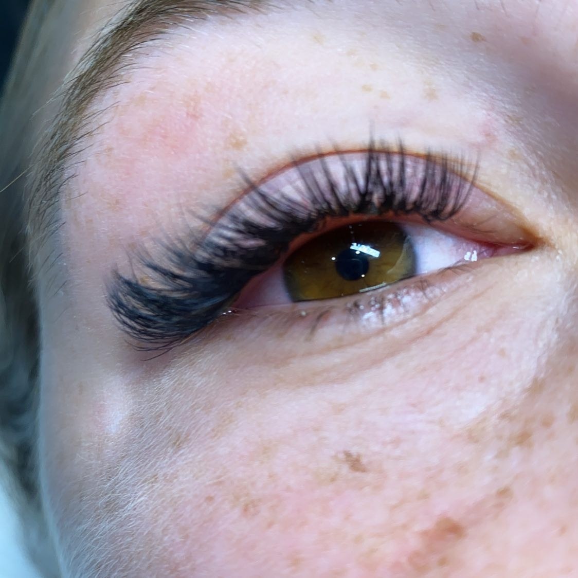 Side profile of a full lash set